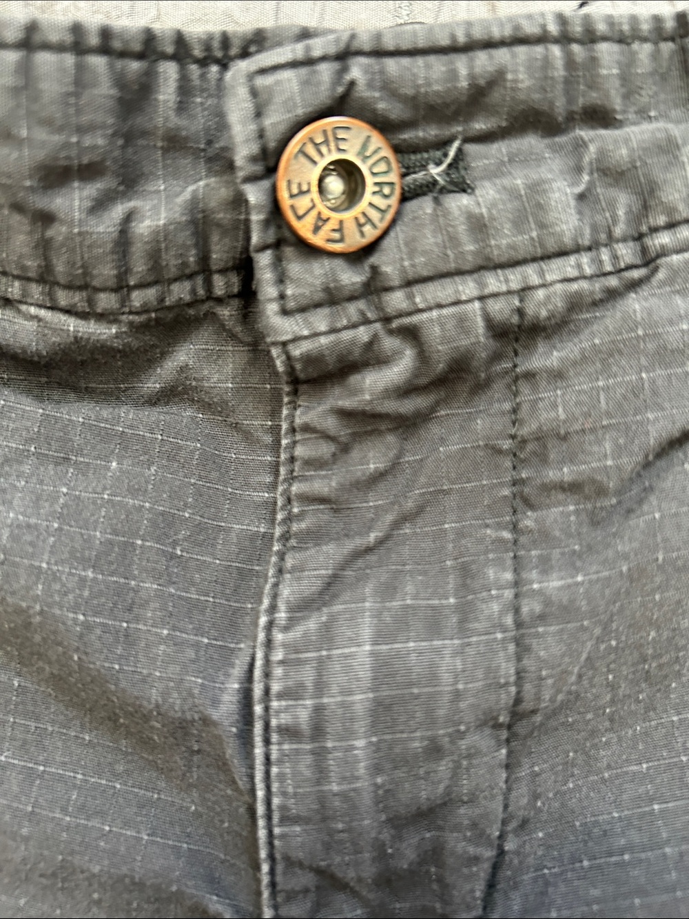 The North Face Boys Shorts 7-8 Charcoal gray - Picture 2 of 9